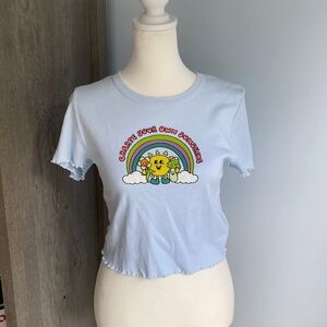 NWT PacSun cropped tee with scalloped trim. Size M.